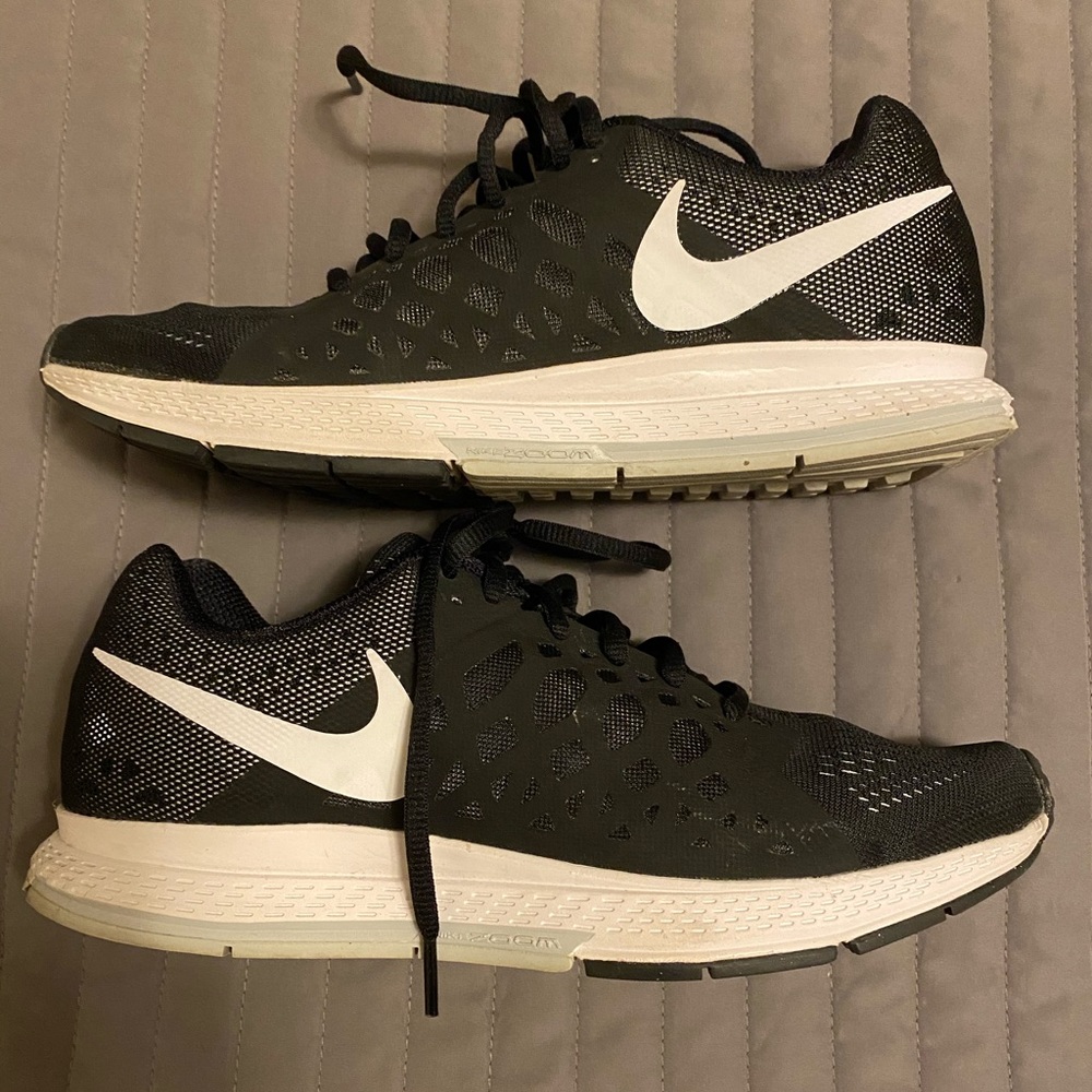 Women’s Nike Zoom Sneakers